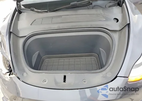 2021 Tesla Model Y z USA, uszkodzony, nr VIN 5YJYGDEE3MF203675